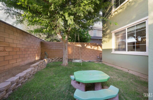 11102 Patagonia Way, Bakersfield, CA 93306 - view of yard