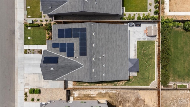 9008 Pine Breeze Ln, Shafter, CA 93263 - drone / aerial view