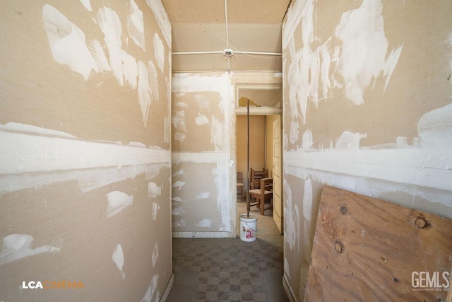 428 Center St Unit A, Taft, CA 93268 - hall with tile patterned floors