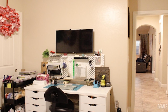 9512 Four Pines Dr, Shafter, CA 93263 - office featuring arched walkways and light tile patterned floors