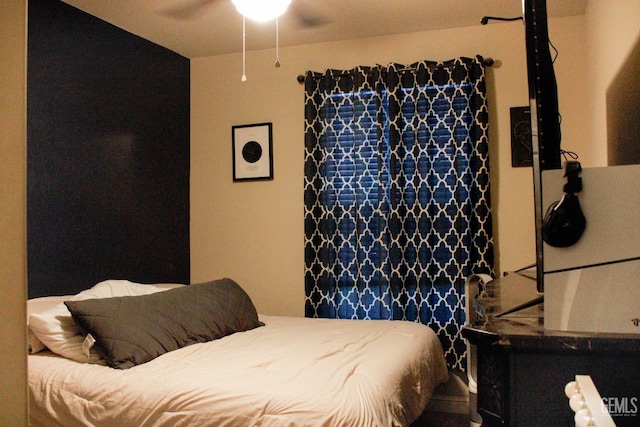 9512 Four Pines Dr, Shafter, CA 93263 - bedroom featuring ceiling fan