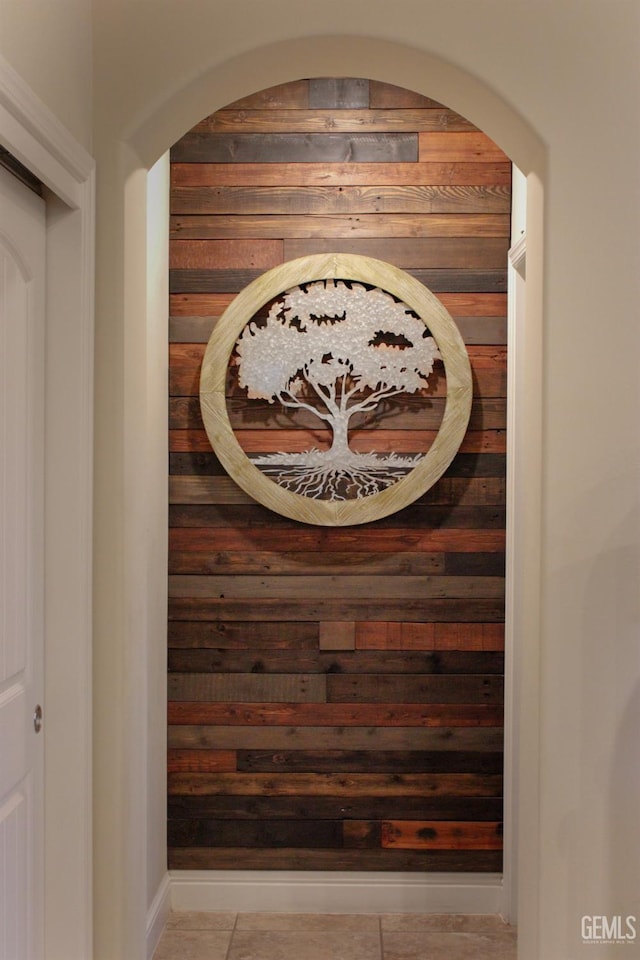 9512 Four Pines Dr, Shafter, CA 93263 - detailed view of wood walls, arched walkways, and a sauna / steam room
