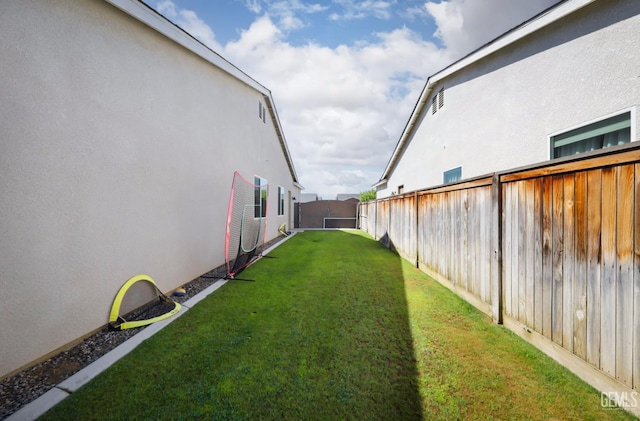 9108 Manor Forest Ln, Shafter, CA 93263 - view of fenced backyard