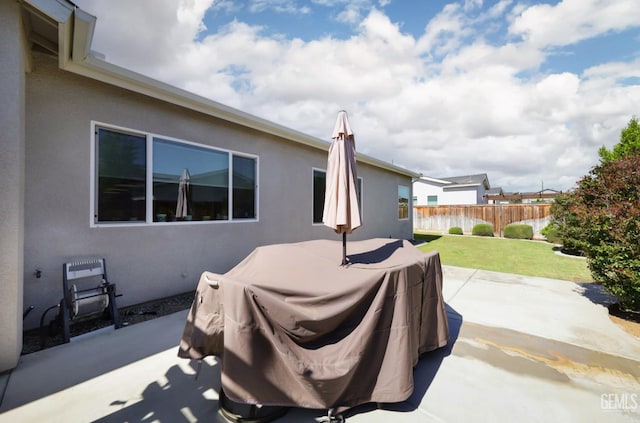 9108 Manor Forest Ln, Shafter, CA 93263 - view of patio / terrace