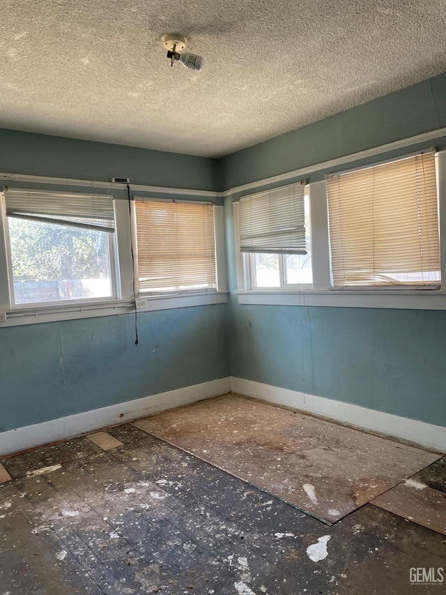 2122 Palm St, Bakersfield, CA 93304 - photo 4