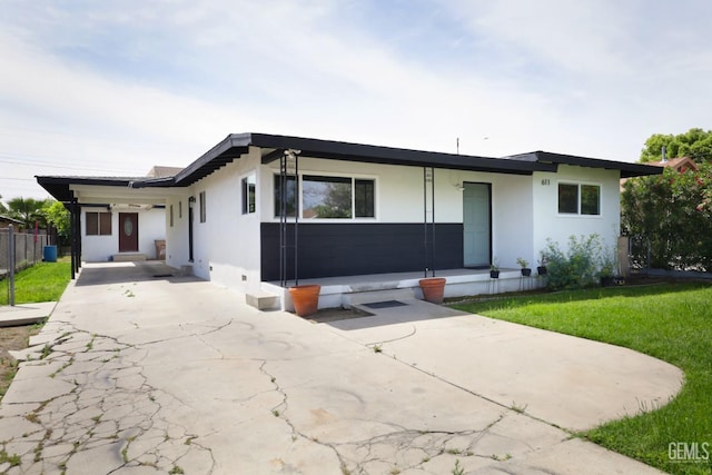611 6th St, Bakersfield, CA 93304 - photo 1