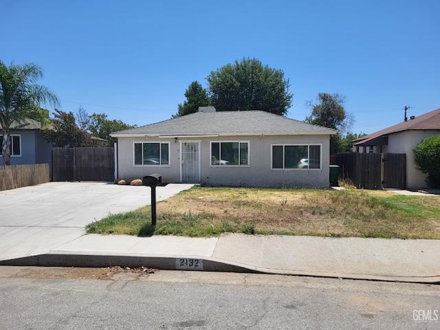 2132 Wingland Dr, Bakersfield, CA 93308 - view of front of home featuring stucco siding