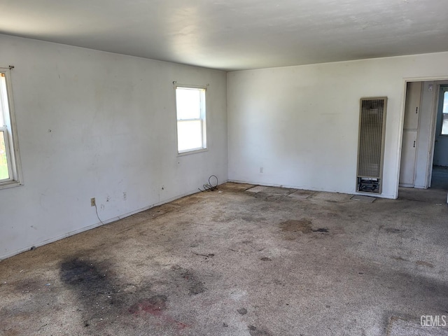 2132 Wingland Dr, Bakersfield, CA 93308 - carpeted spare room featuring a heating unit