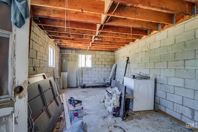 basement with washer / dryer