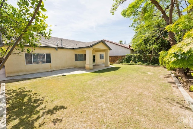 6720 Alderbrook Ln, Bakersfield, CA 93312 - view of yard with a patio