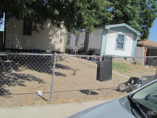 11 Augusta St, Bakersfield, CA 93307 - photo 1
