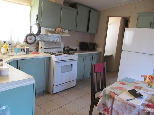 11 Augusta St, Bakersfield, CA 93307 - photo 2