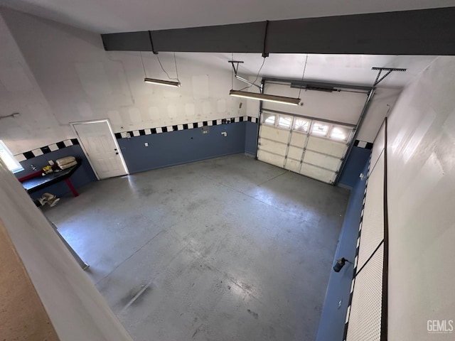 4049 Liz Dr, Bakersfield, CA 93312 - view of garage