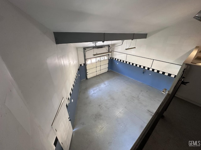 4049 Liz Dr, Bakersfield, CA 93312 - view of garage