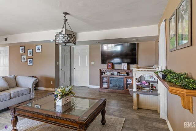 6351 Deacon Ave, Bakersfield, CA 93307 - photo 12