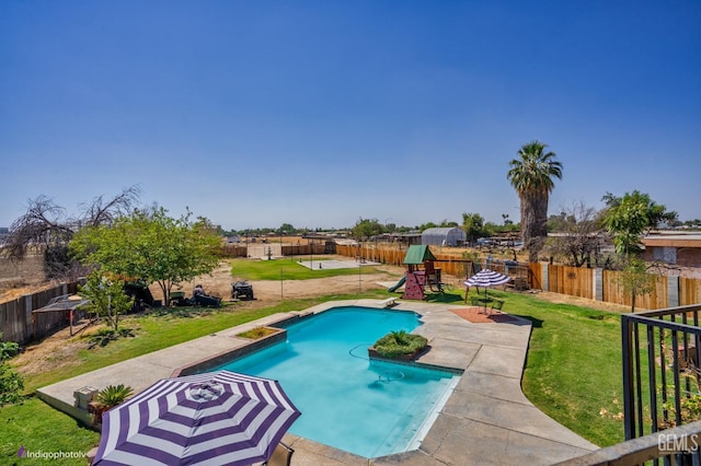 6351 Deacon Ave, Bakersfield, CA 93307 - photo 36