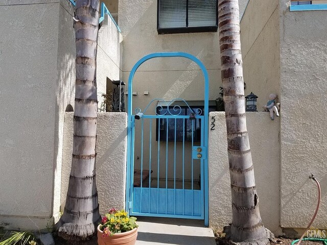 14500 Las Palmas Dr Unit 52, Bakersfield, CA 93306 - view of gate
