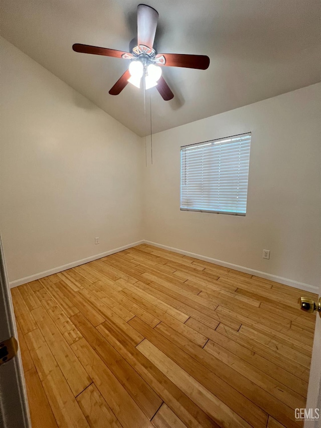 107 Coverdale Ct, Bakersfield, CA 93307 - spare room with light wood-style flooring and a ceiling fan