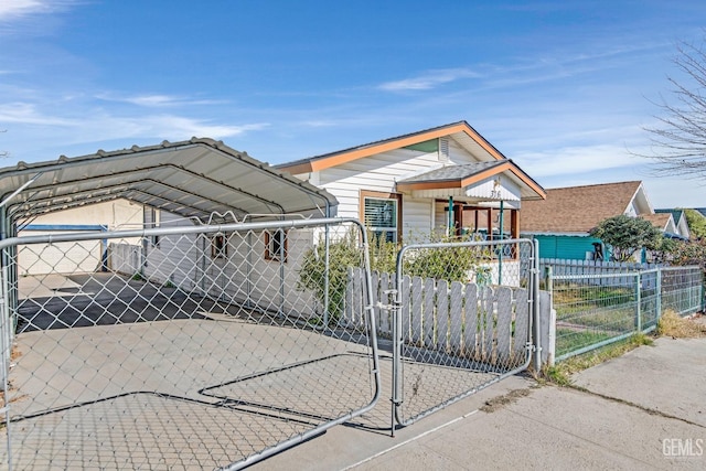 view of front facade featuring a carport