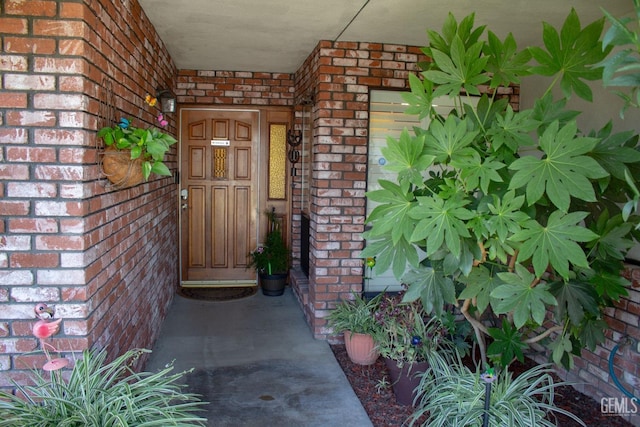 1301 Charterten Ave, Bakersfield, CA 93307 - entrance to property with brick siding