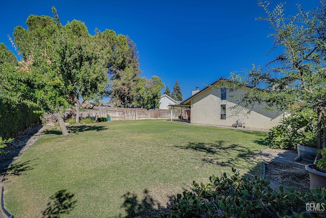 9604 Lea Oak Rd, Bakersfield, CA 93311 - view of fenced backyard