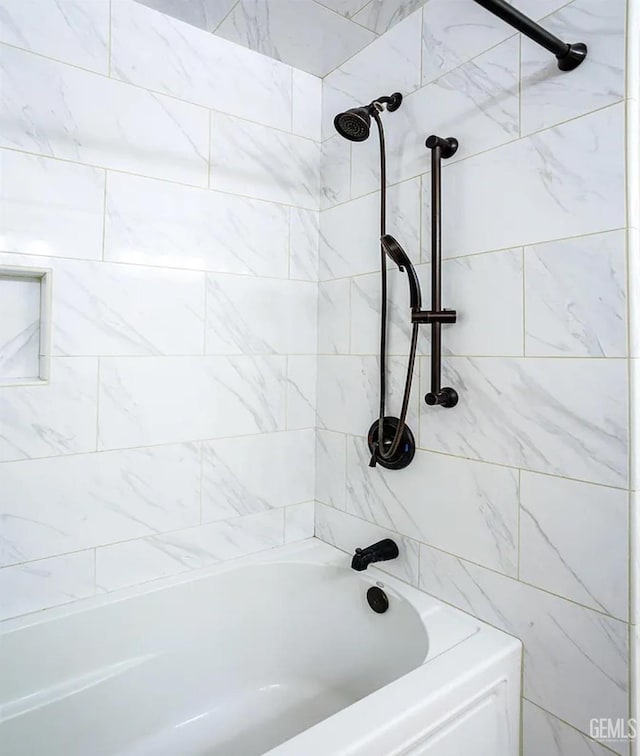 9604 Lea Oak Rd, Bakersfield, CA 93311 - bathroom featuring  shower combination