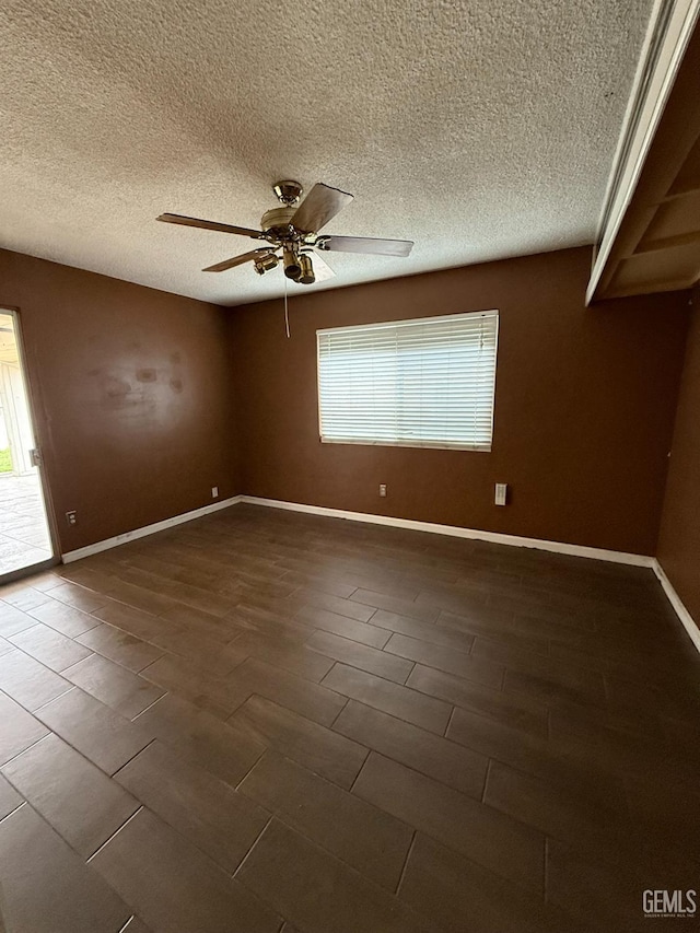 empty room with ceiling fan