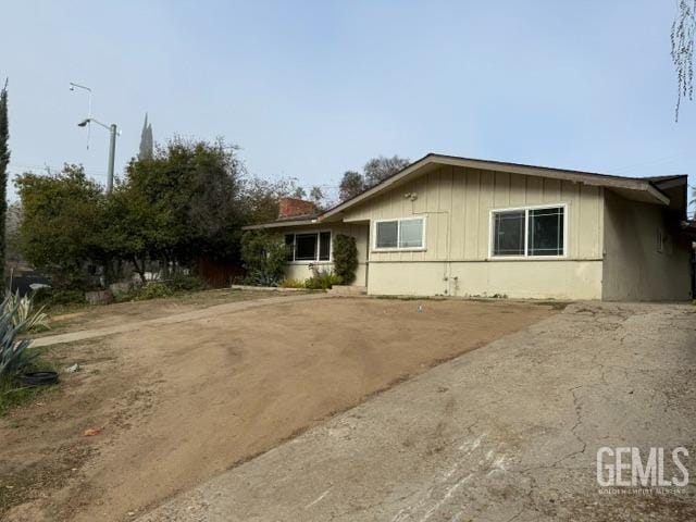 view of front of home