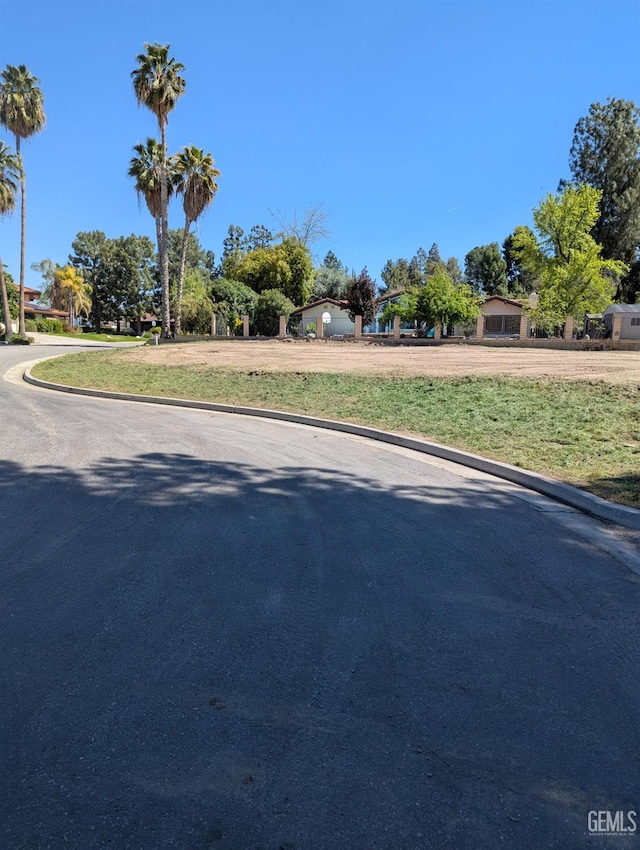 6100 Roundup Way, Bakersfield, CA 93306