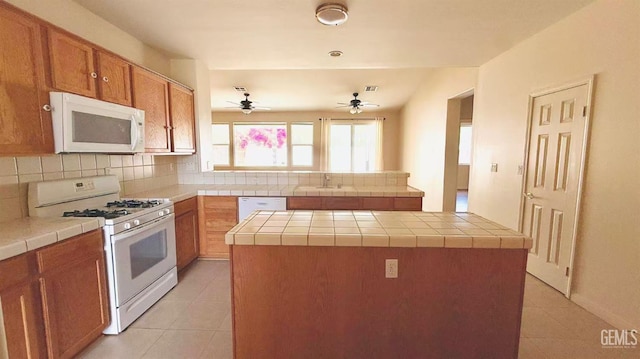 1304 Torulosa Dr, Bakersfield, CA 93311 - photo 7