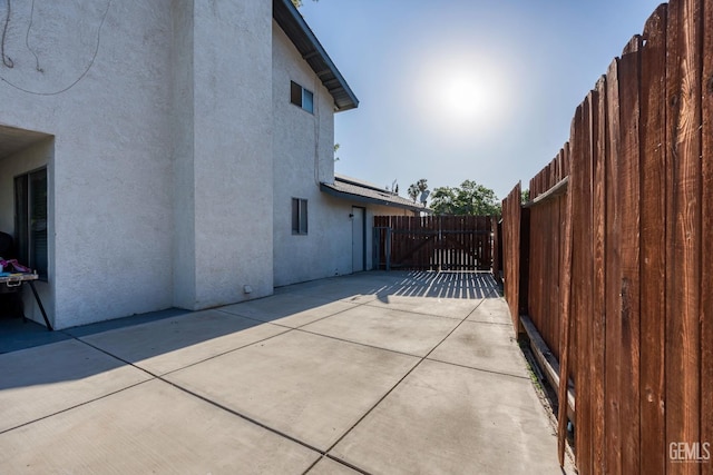 5104 Silver Crossing St, Bakersfield, CA 93313 - view of patio / terrace