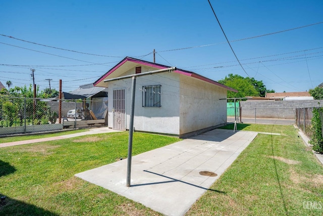 819 P St, Bakersfield, CA 93304 - view of outdoor structure