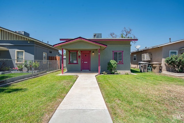 819 P St, Bakersfield, CA 93304 - bungalow-style home with covered porch and stucco siding