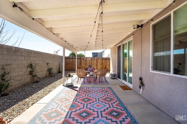6713 Diamond Springs Dr, Bakersfield, CA 93313 - view of patio / terrace with a fenced backyard