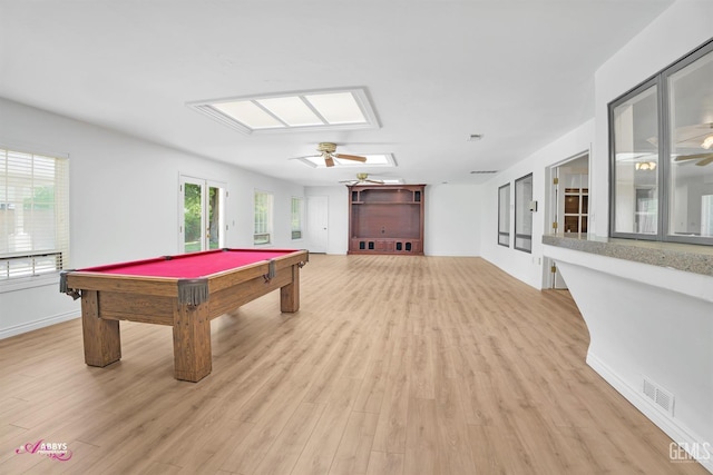 rec room with visible vents, billiards, a ceiling fan, and light wood-style flooring