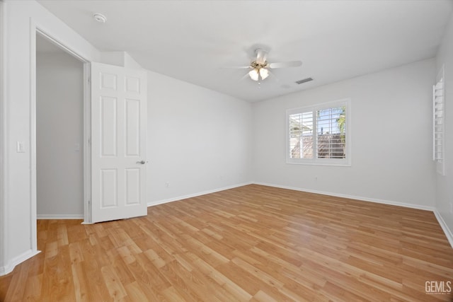 10002 Riata Ln, Bakersfield, CA 93306 - empty room with ceiling fan, light wood-type flooring, a smoke detector, and baseboards