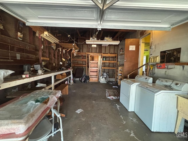 1105 Vanderbilt Dr, Bakersfield, CA 93305 - garage featuring washer and dryer