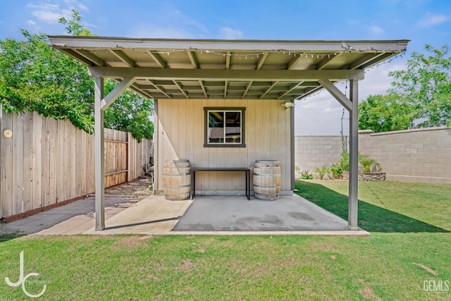 13421 Cheyenne Mountain Dr, Bakersfield, CA 93314 - view of patio / terrace