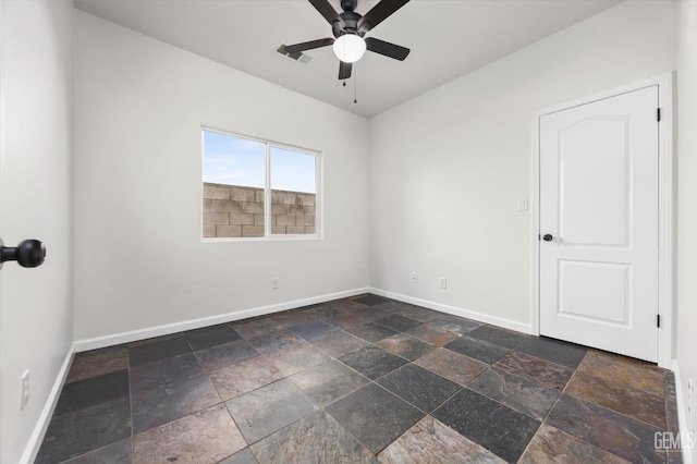 empty room with ceiling fan