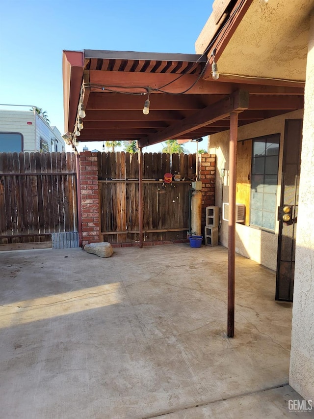 9101 Kern Island St, Bakersfield, CA 93307 - view of patio / terrace