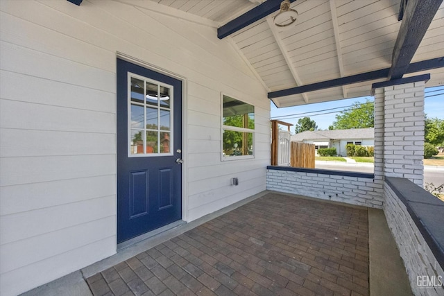 329 F St, Bakersfield, CA 93304 - view of patio with covered porch
