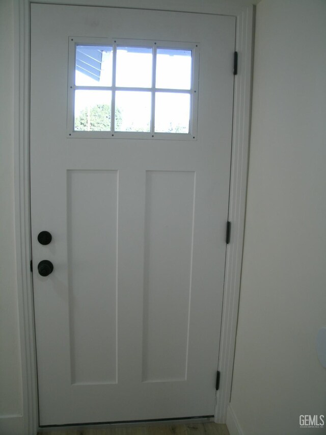 3111 Bucknell St, Bakersfield, CA 93305 - view of entryway