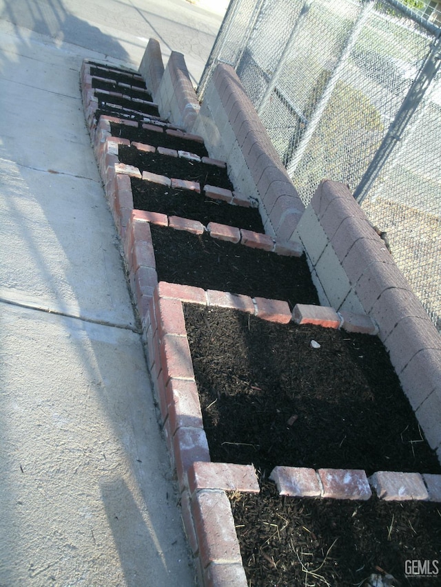 3111 Bucknell St, Bakersfield, CA 93305 - view of staircase