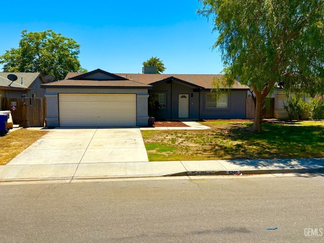 5205 Coxwold Abbey Ct, Bakersfield, CA 93307 - photo 1