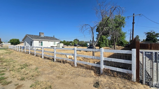 6304 Stanley St, Bakersfield, CA 93308 - view of yard featuring fence