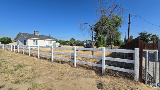 6304 Stanley St, Bakersfield, CA 93308 - view of yard with fence