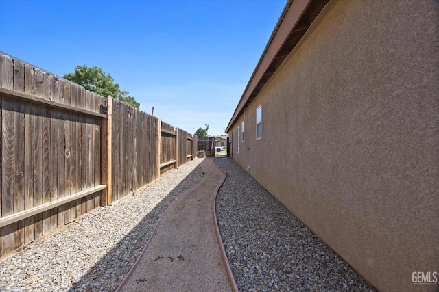 5820 Siena Ln, Bakersfield, CA 93308 - view of yard