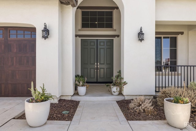 entrance to property with covered porch