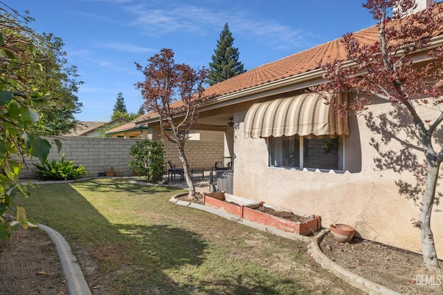 3010 Tea Rose St, Bakersfield, CA 93311 - view of yard featuring a patio