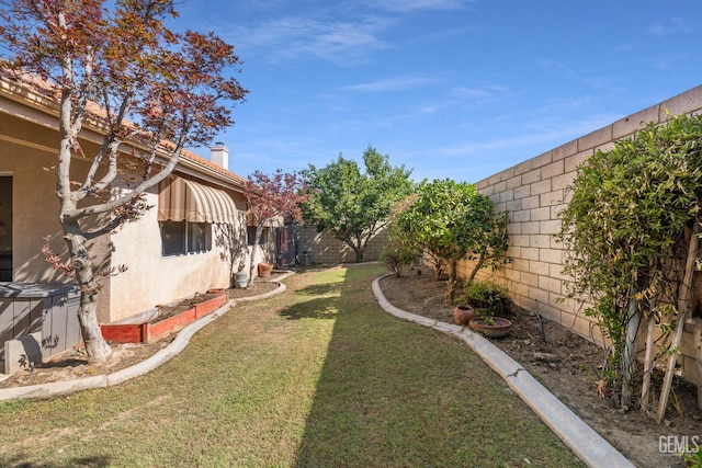 3010 Tea Rose St, Bakersfield, CA 93311 - view of fenced backyard
